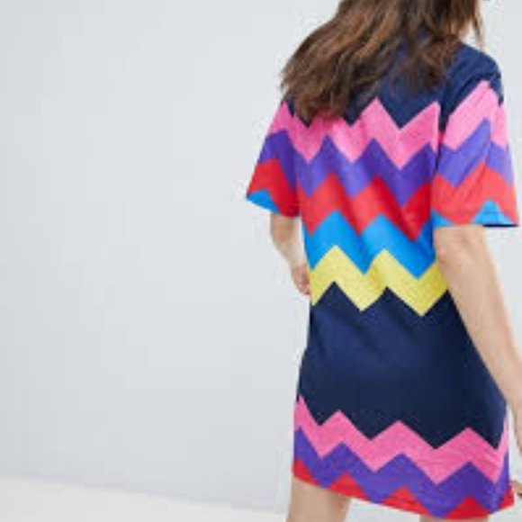 NWT House of Holland Zig Zag Tee Dress Sz 8 ASOS - Picture 2 of 8